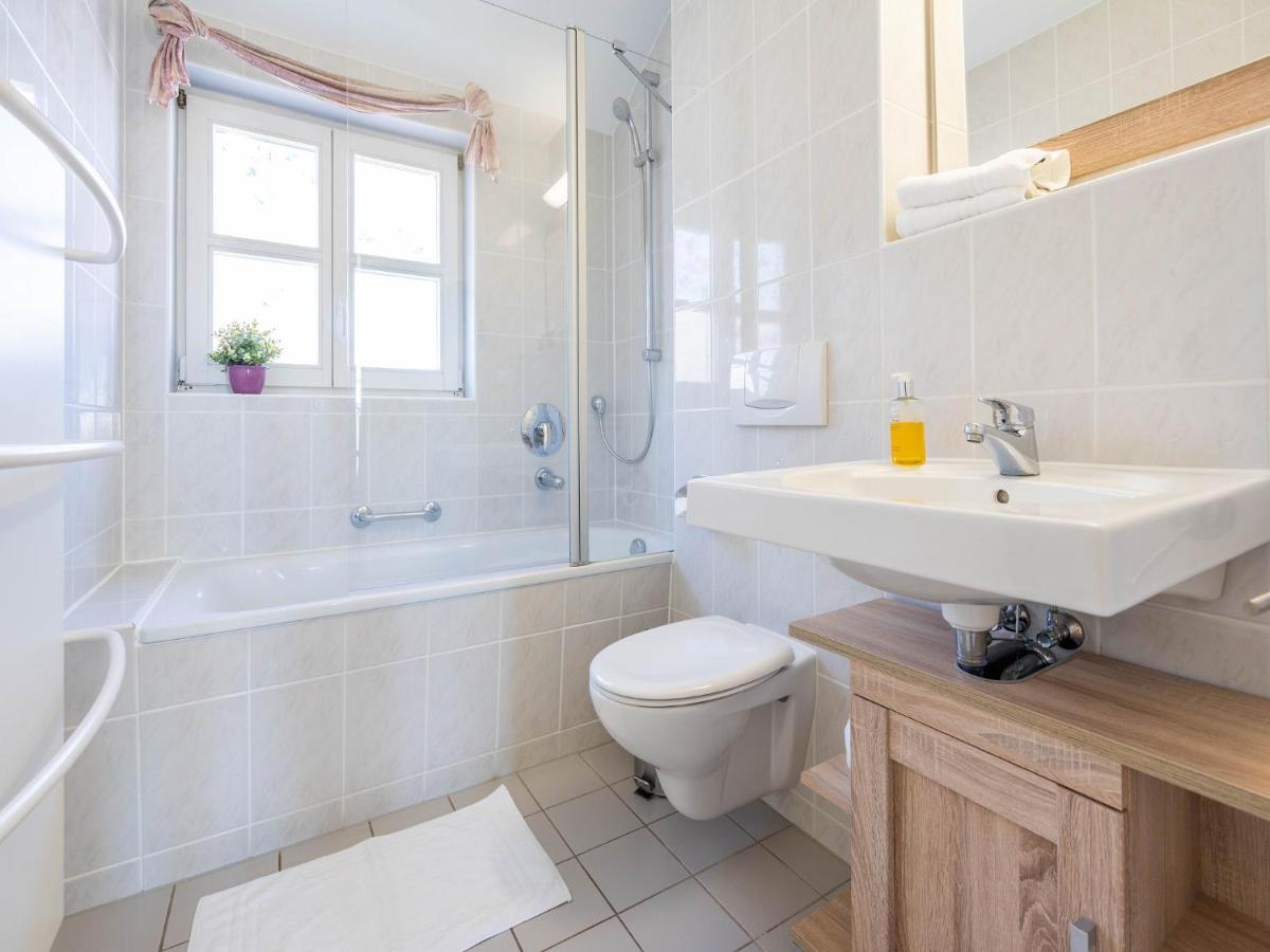Feriendorf Rugana - Komfort Appartement Mit 2 Schlafzimmern Und Terrasse C48 Dranske Exterior photo